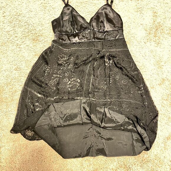 GUESS Floral Overlay Black V-Neck Sleeveless Beaded Dress Juniors Size 9 - Picture 11 of 12